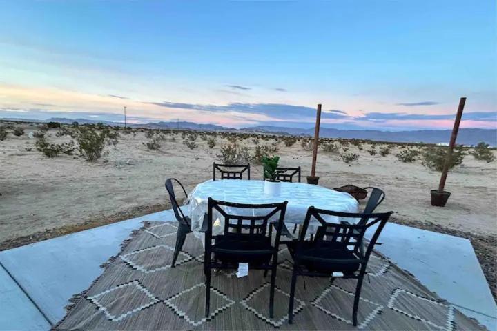 טוונטיניין פאלמס Serene Modern Home Backdoor With Great Wifi, Games, Movies, Patio Seating And Bbq Easy Access To North Joshua Tree National Park In 10 Minutes מראה חיצוני תמונה